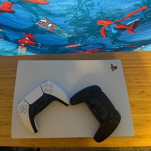 PlayStation 5 comes with two controllers and call of duty vanguard